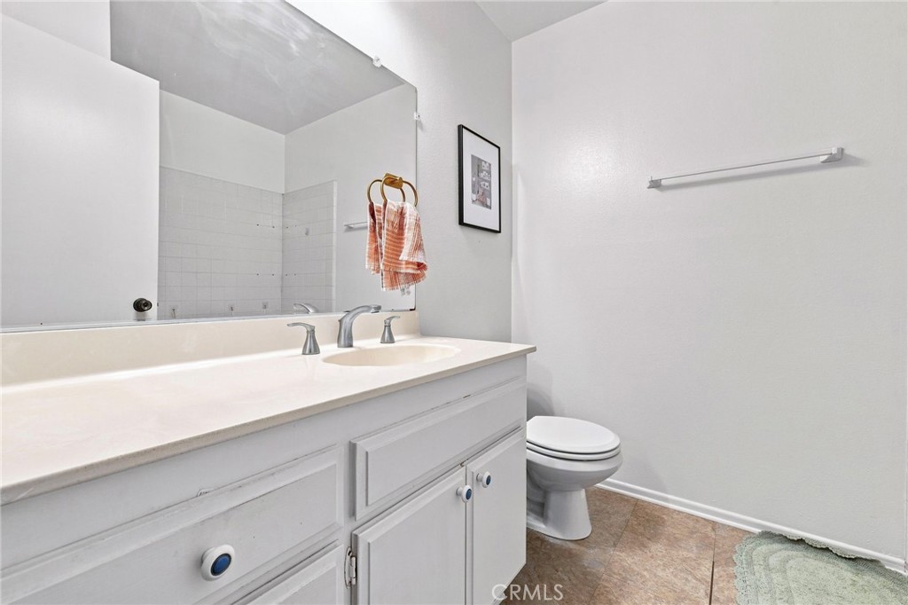 1361 S Walnut 3875 Property Photo 15