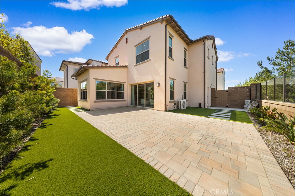 147 Fairgreen Property Photo 4