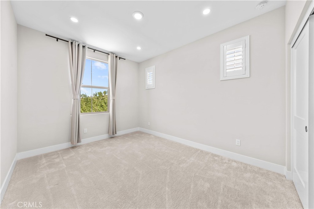 147 Fairgreen Property Photo 26