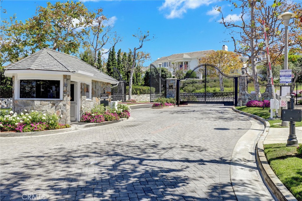 1 Saint Tropez Property Photo 2