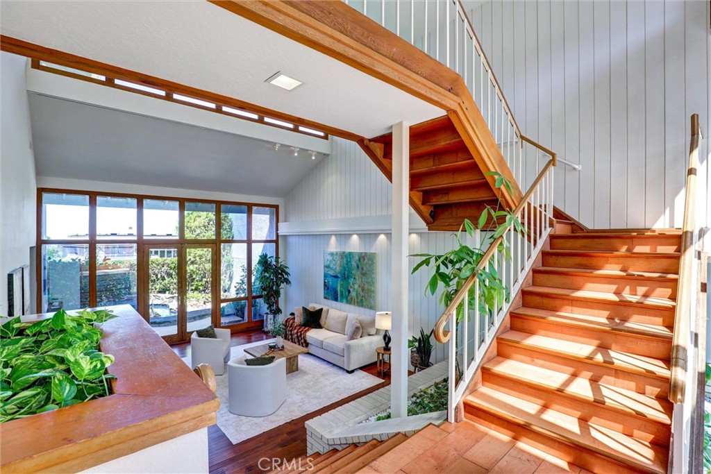 1 Saint Tropez Property Photo 9
