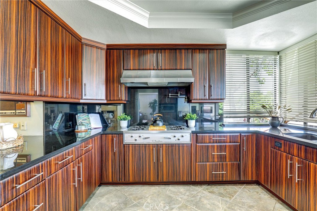 1 Saint Tropez Property Photo 20