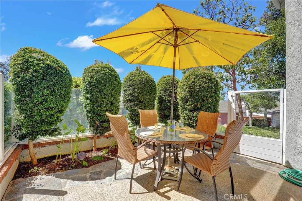 1 Saint Tropez Property Photo 28