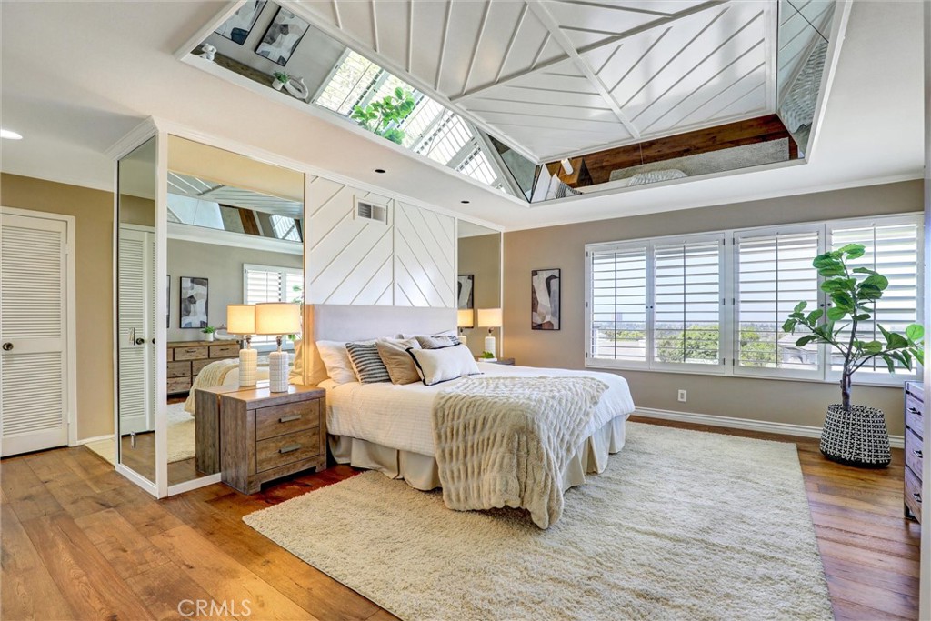 1 Saint Tropez Property Photo 36