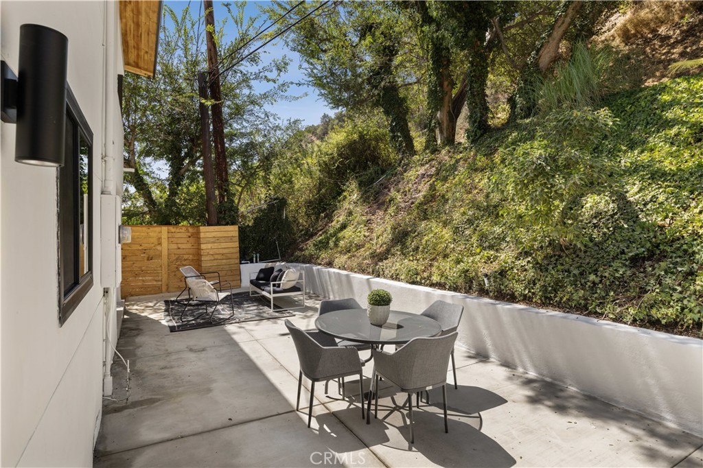1643 San Ysidro Drive Property Photo 42