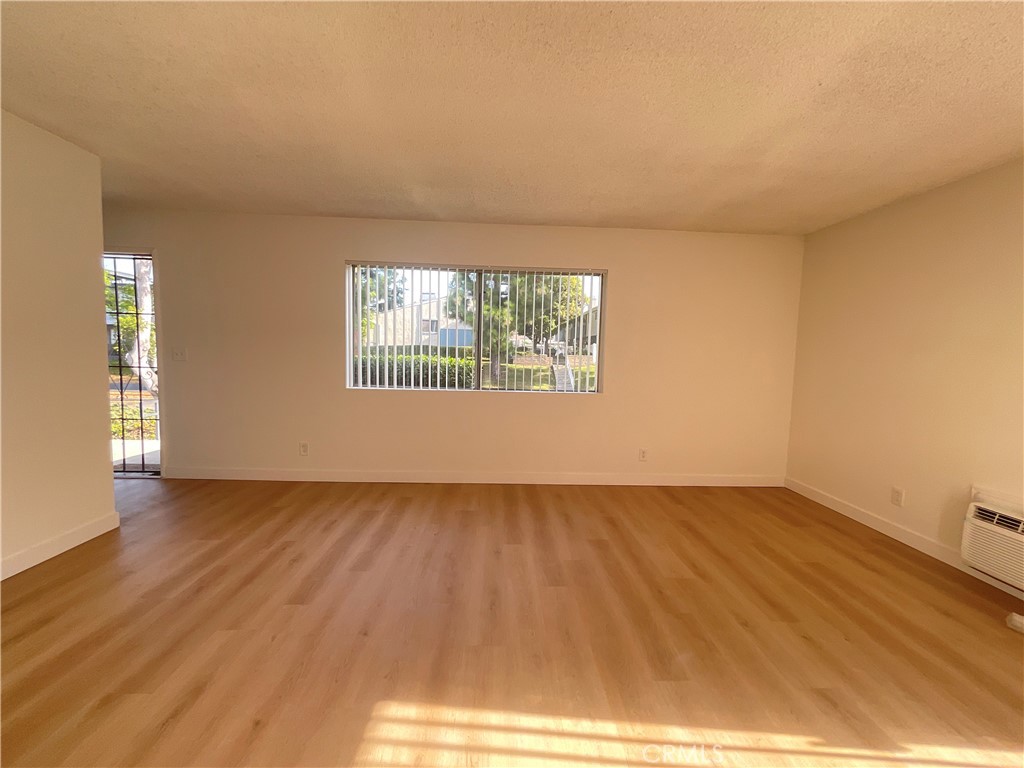 2672 Milton Avenue A Property Photo 4