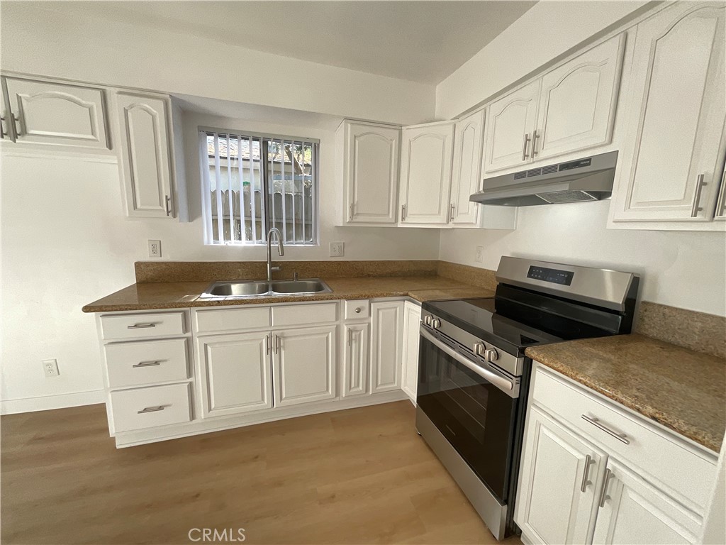 2672 Milton Avenue A Property Photo 10