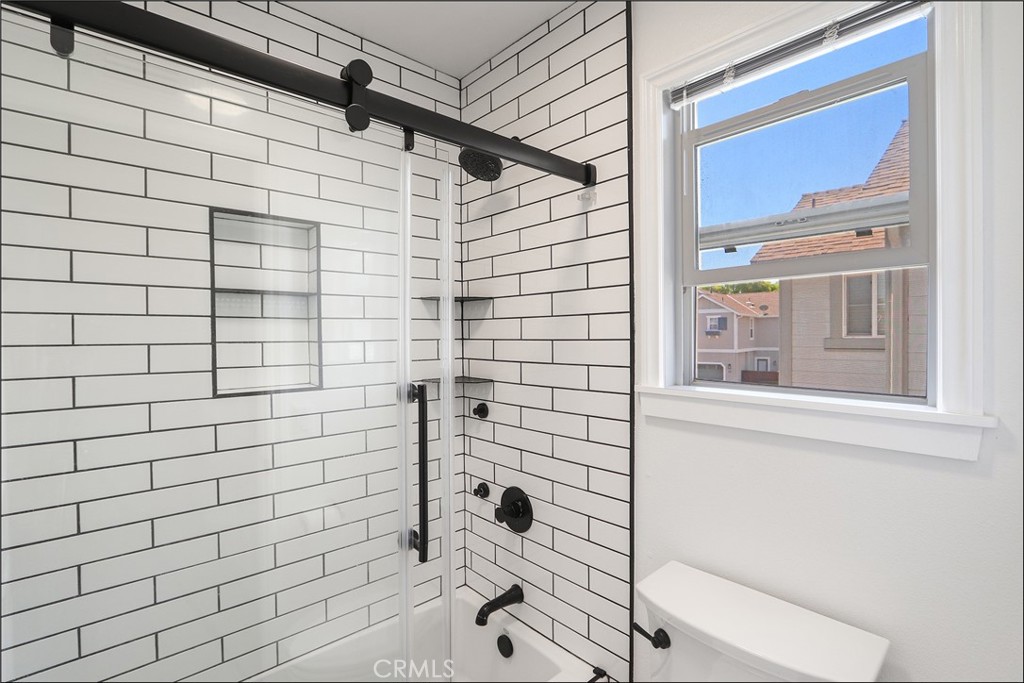 9 Picket Property Photo 10