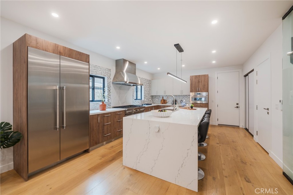 424 20th Property Photo 9