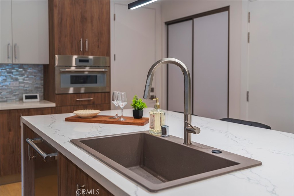 424 20th Property Photo 12