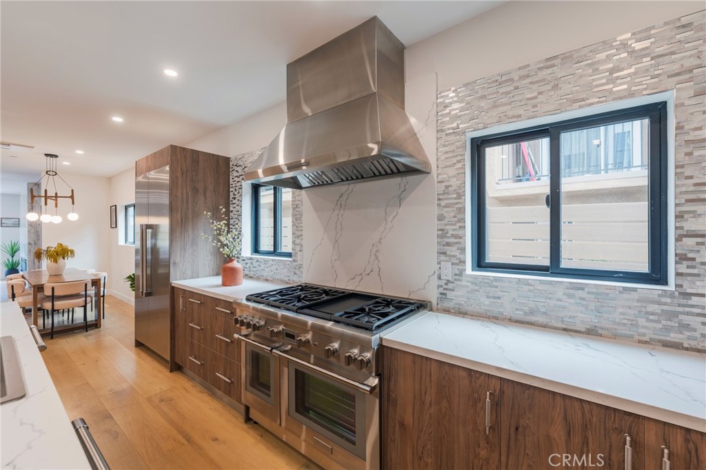 424 20th Property Photo 14