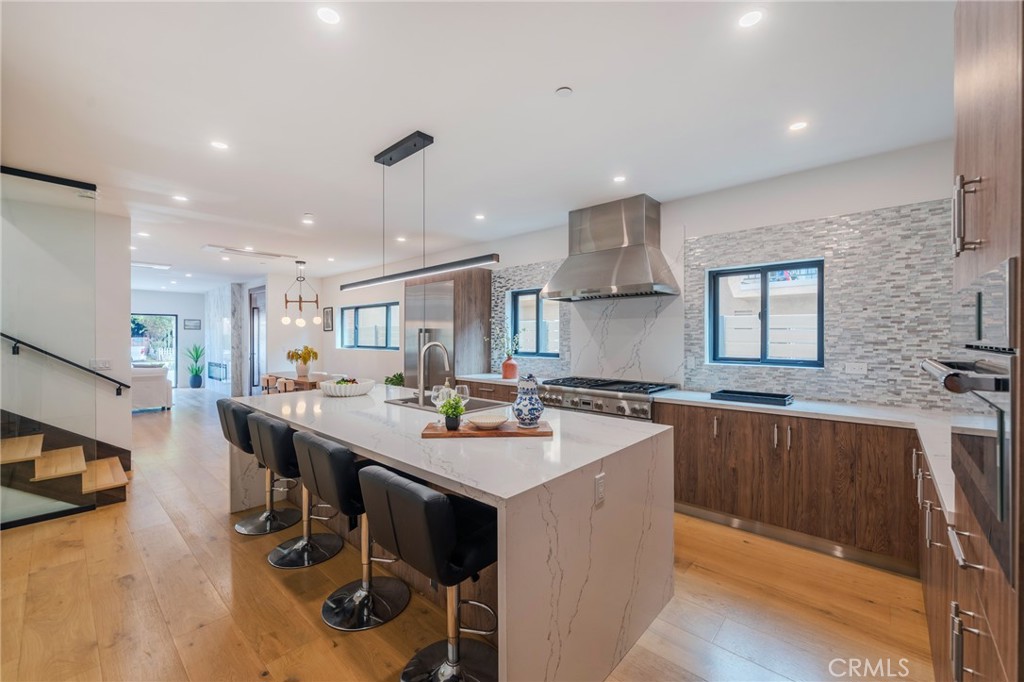 424 20th Property Photo 16