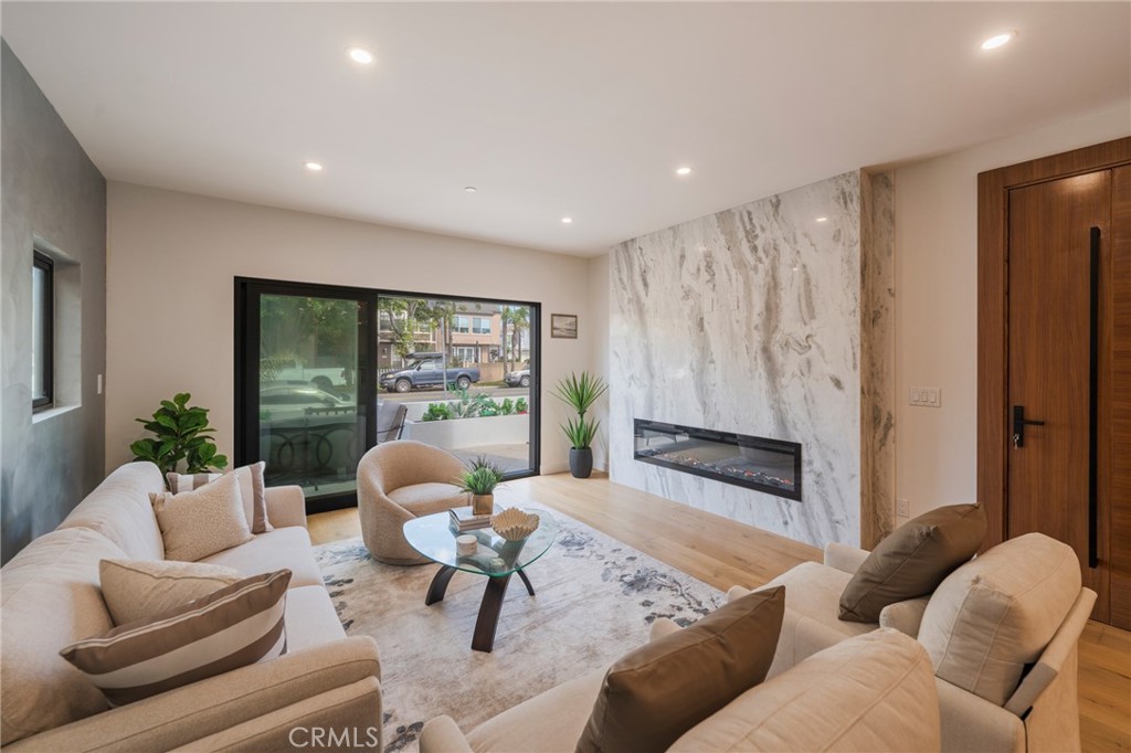 424 20th Property Photo 17