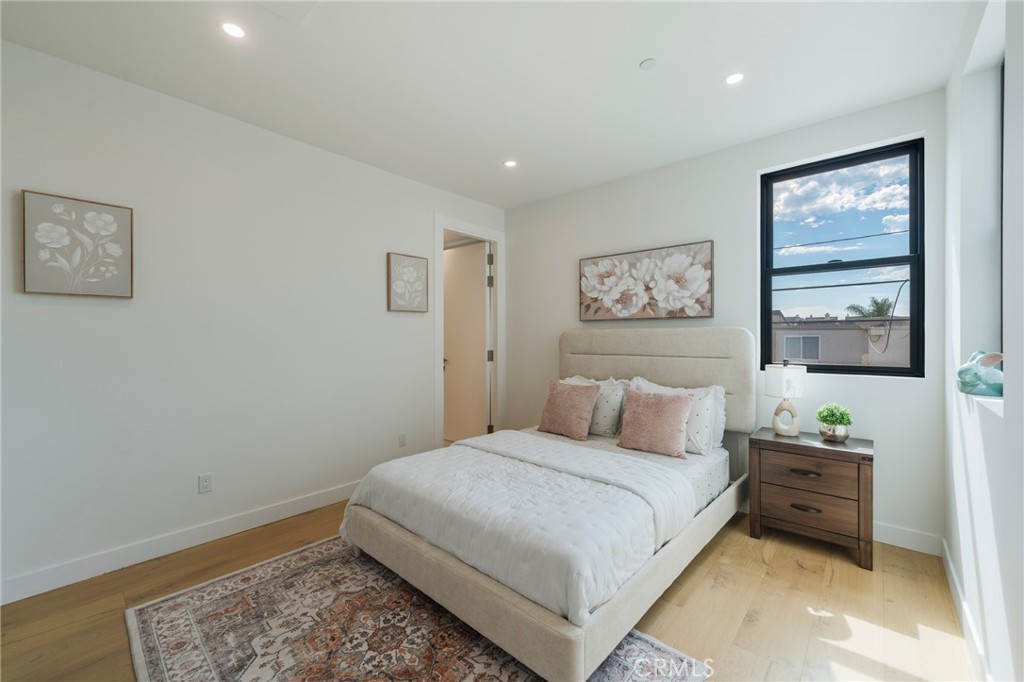 424 20th Property Photo 26