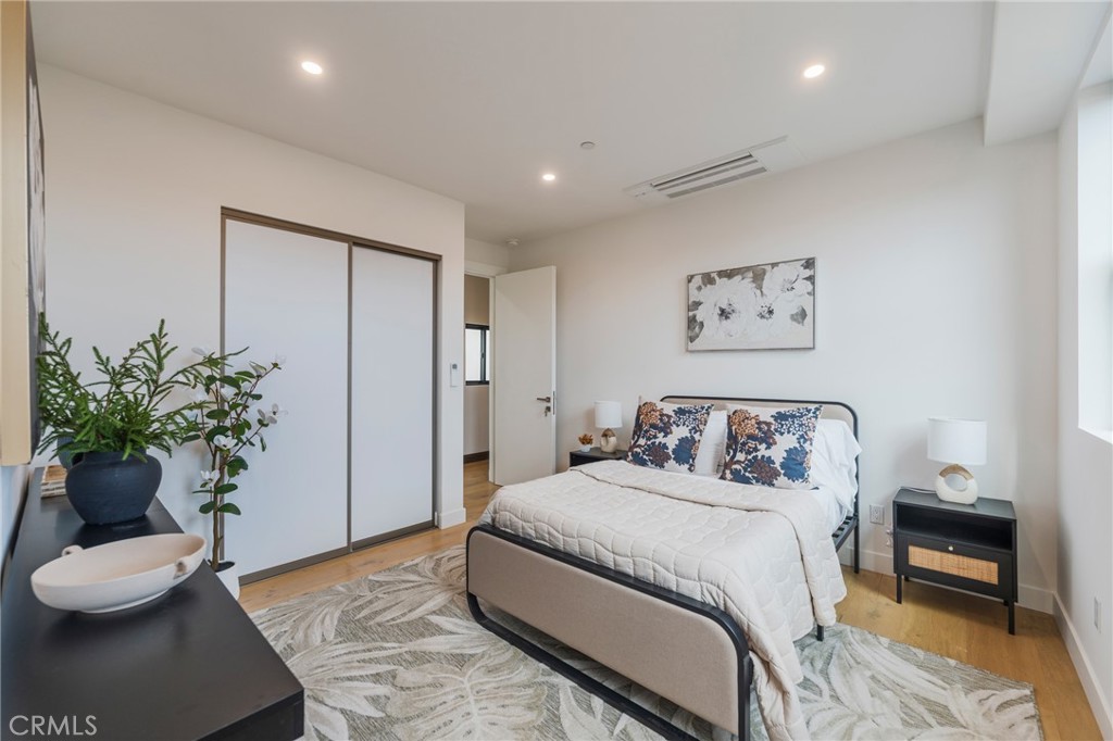 424 20th Property Photo 29