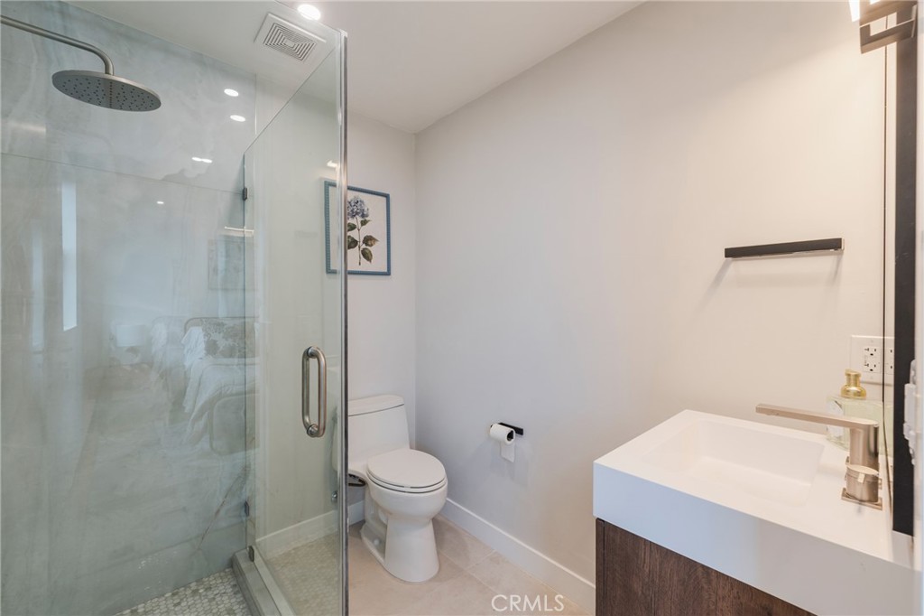 424 20th Property Photo 30