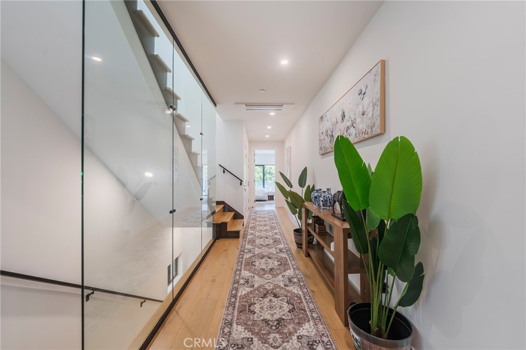 424 20th Property Photo 33