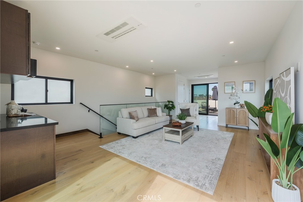 424 20th Property Photo 34