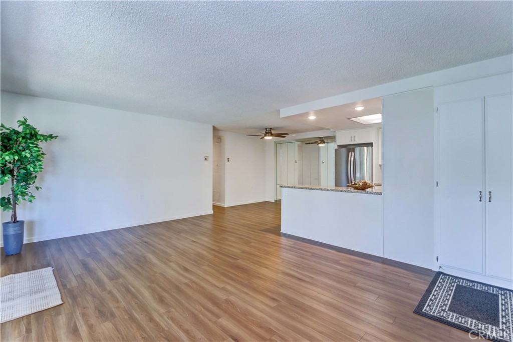 2251 Via Mariposa E O Property Photo 6