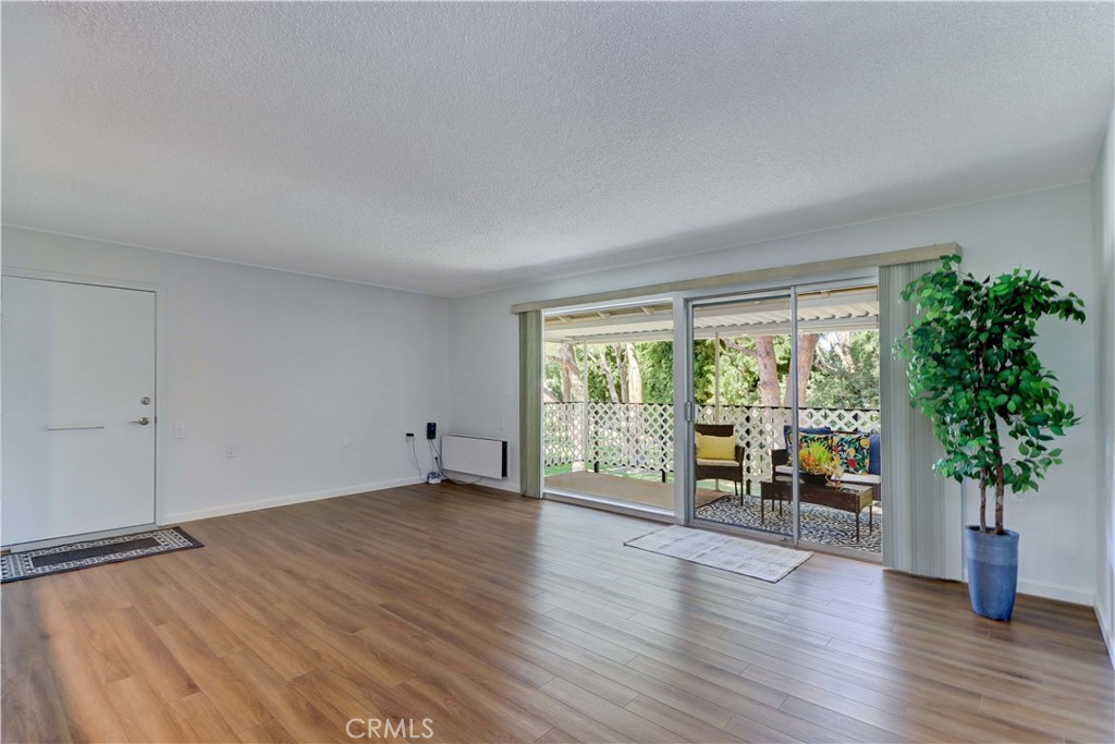 2251 Via Mariposa E O Property Photo 8