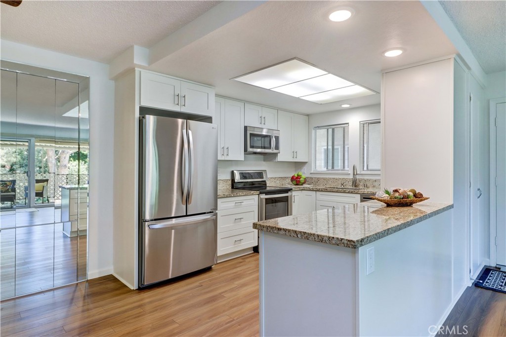 2251 Via Mariposa E O Property Photo 11