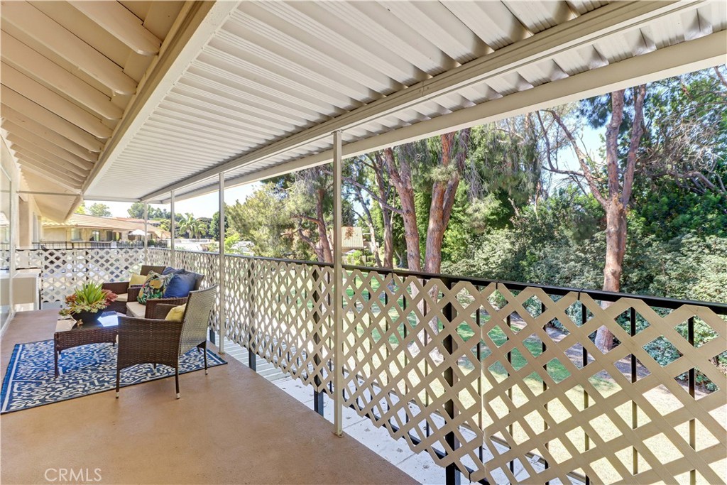 2251 Via Mariposa E O Property Photo 32