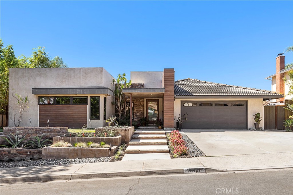 25461 Posada Property Photo 1
