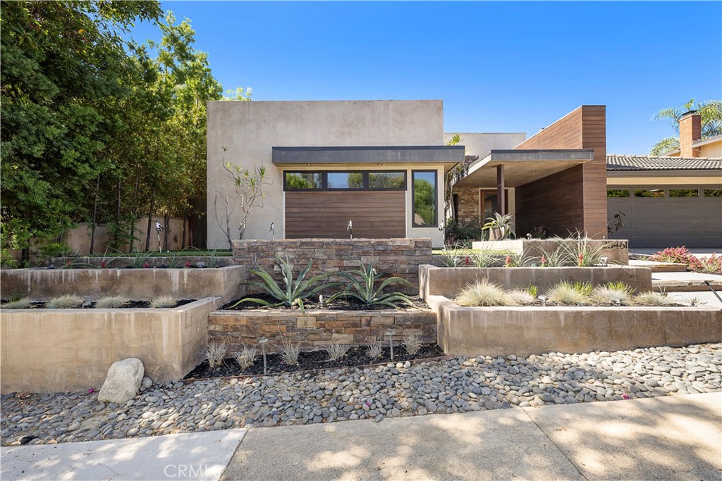25461 Posada Property Photo 4
