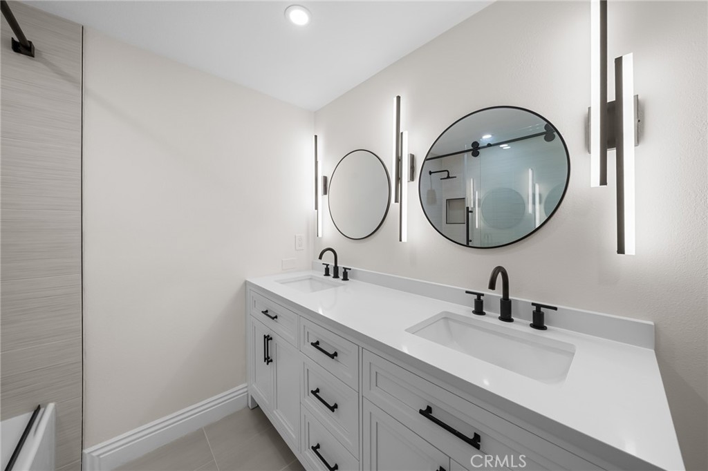 16401 Mercier Ln Property Photo 29