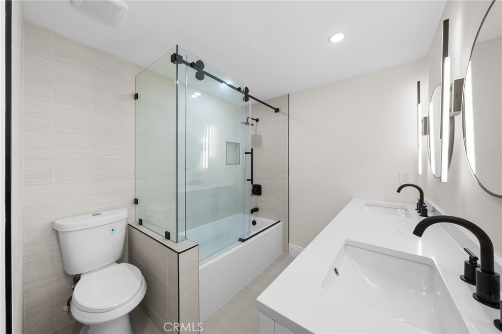 16401 Mercier Ln Property Photo 30
