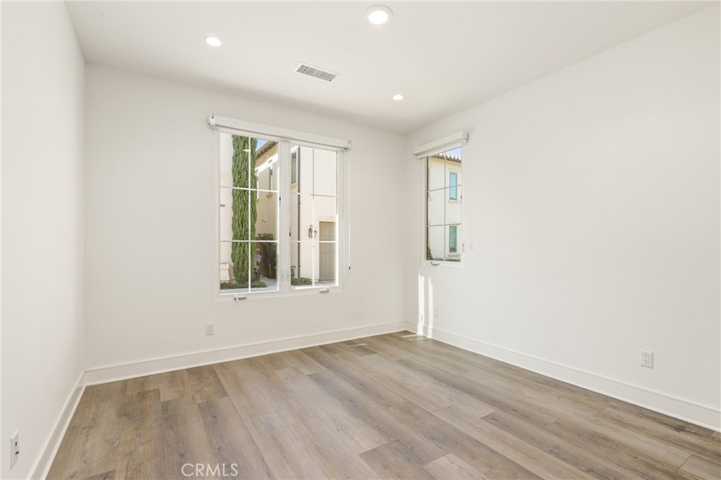 148 Villa Rdg Property Photo 13