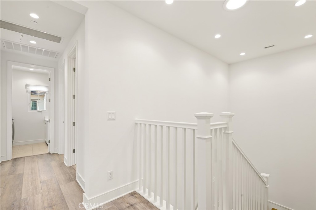 148 Villa Rdg Property Photo 16