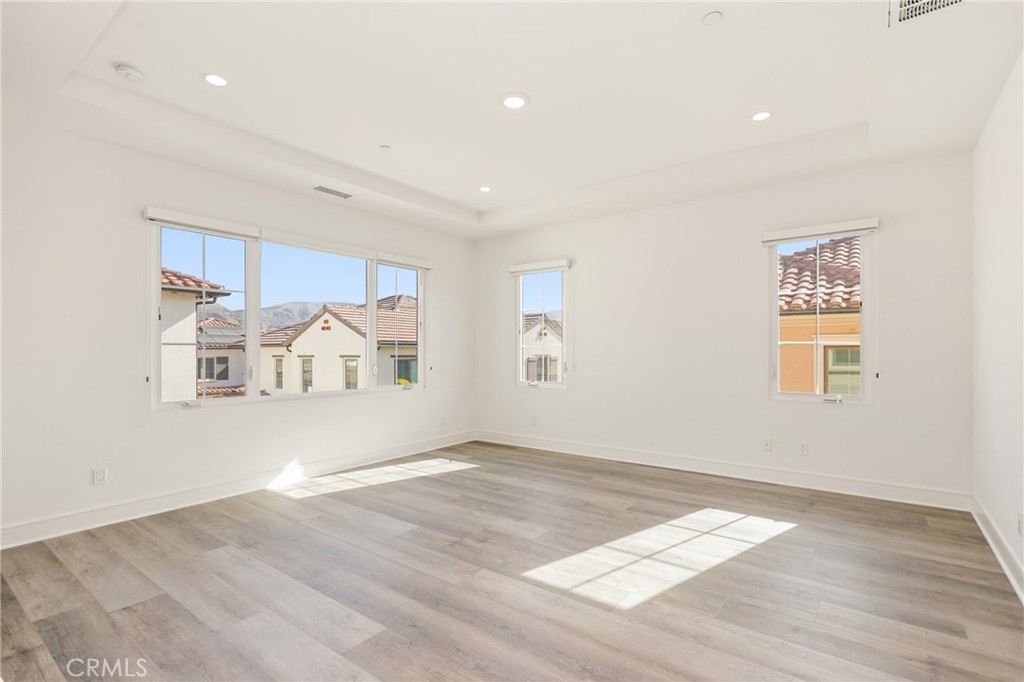 148 Villa Rdg Property Photo 17