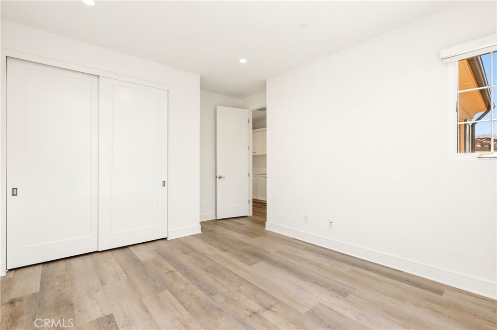 148 Villa Rdg Property Photo 23