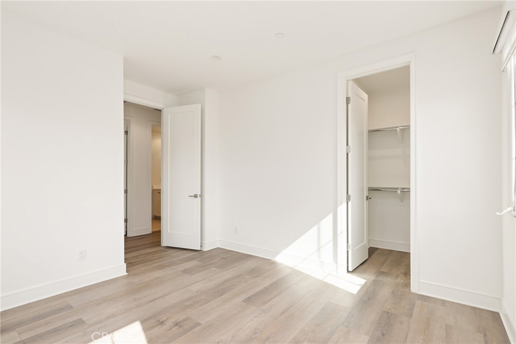 148 Villa Rdg Property Photo 26