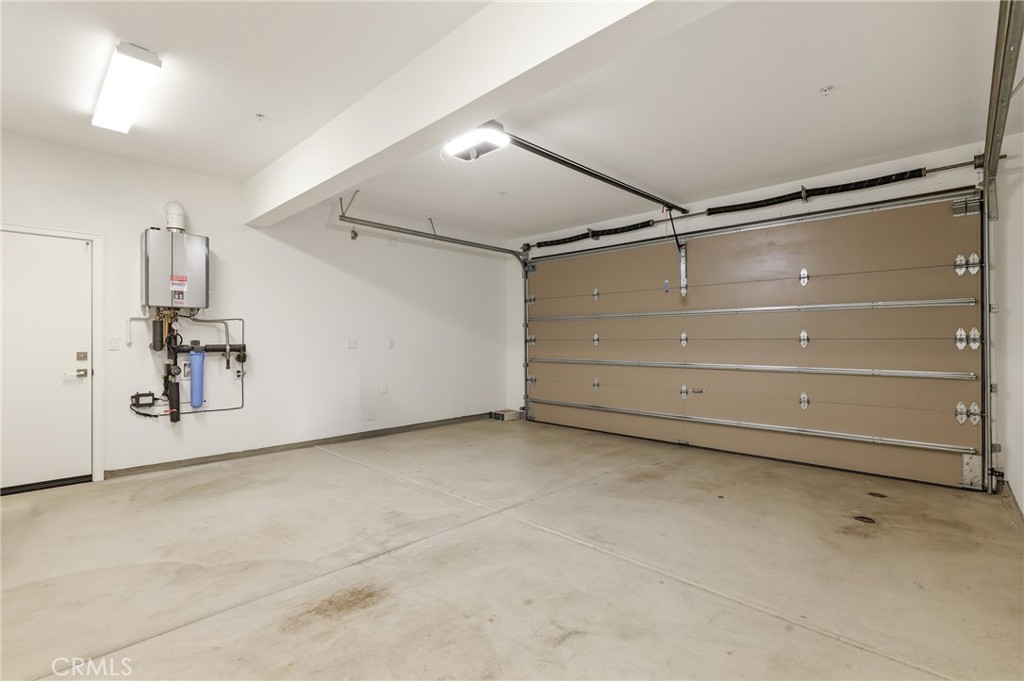 148 Villa Rdg Property Photo 28