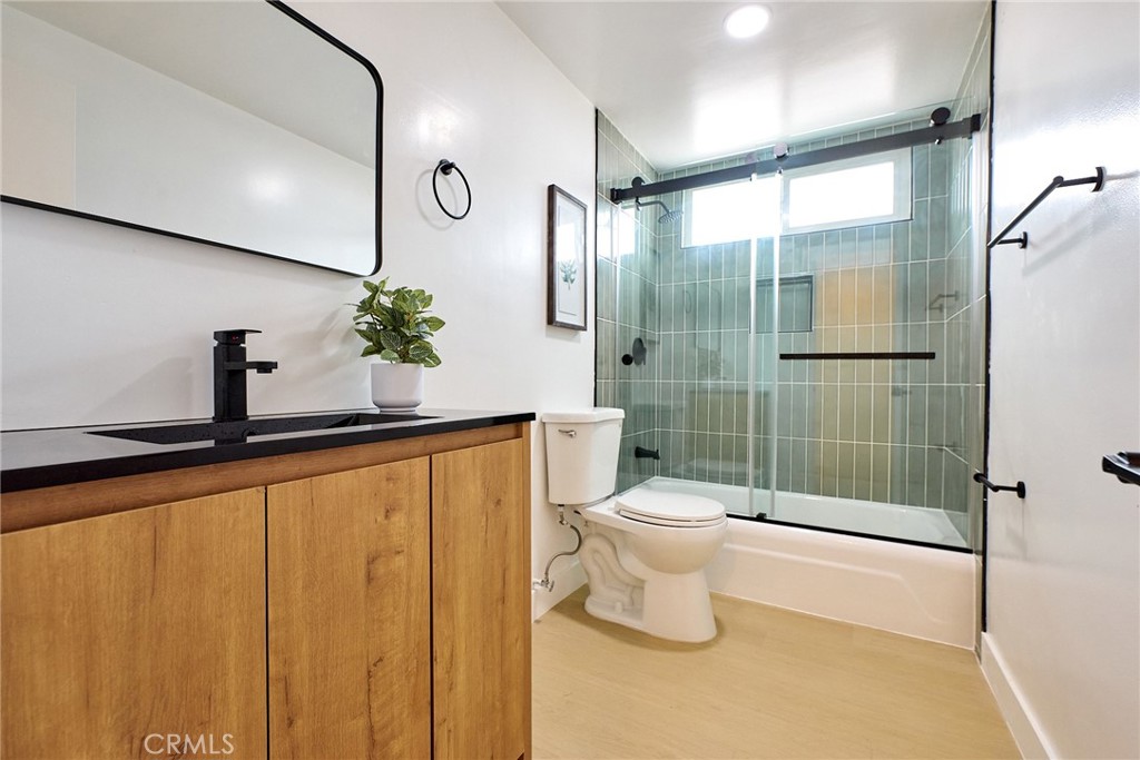 14625 Kingsdale Avenue Property Photo 13