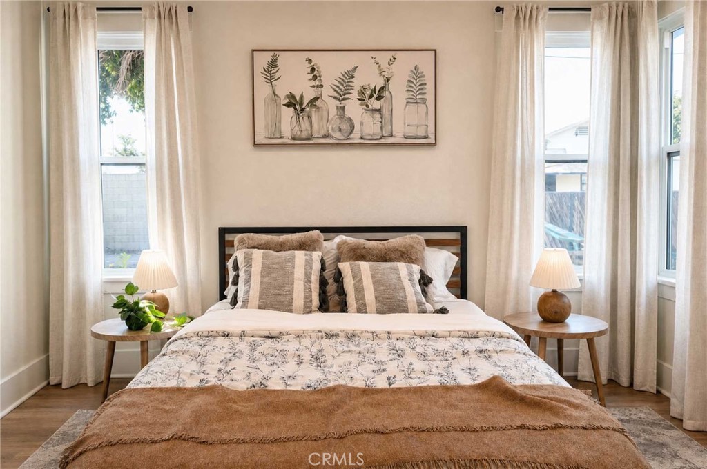 5215 S Van Ness Property Photo 6