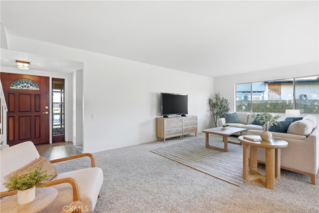 17372 Mira Loma Circle Property Photo 8
