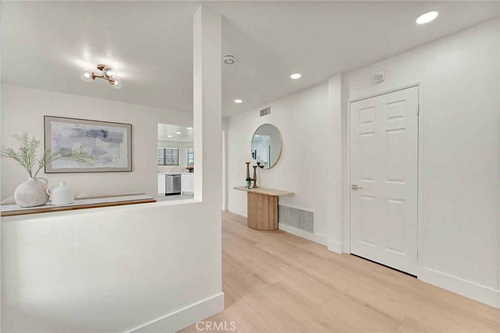 28404 Buena Vis Property Photo 4