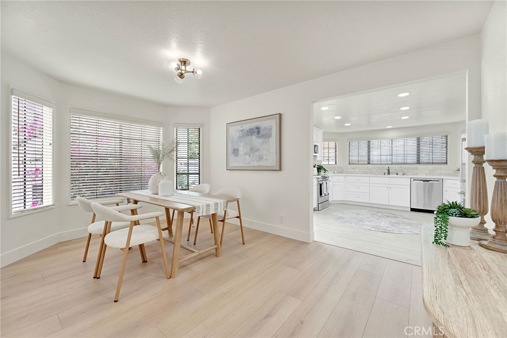 28404 Buena Vis Property Photo 6