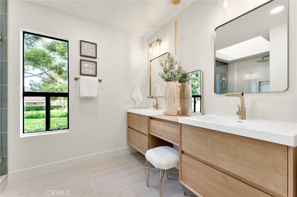 28404 Buena Vis Property Photo 24