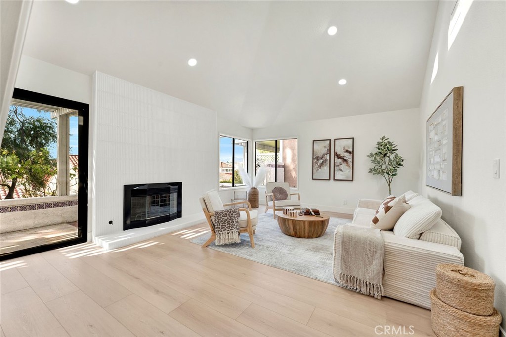 28404 Buena Vis Property Photo 29