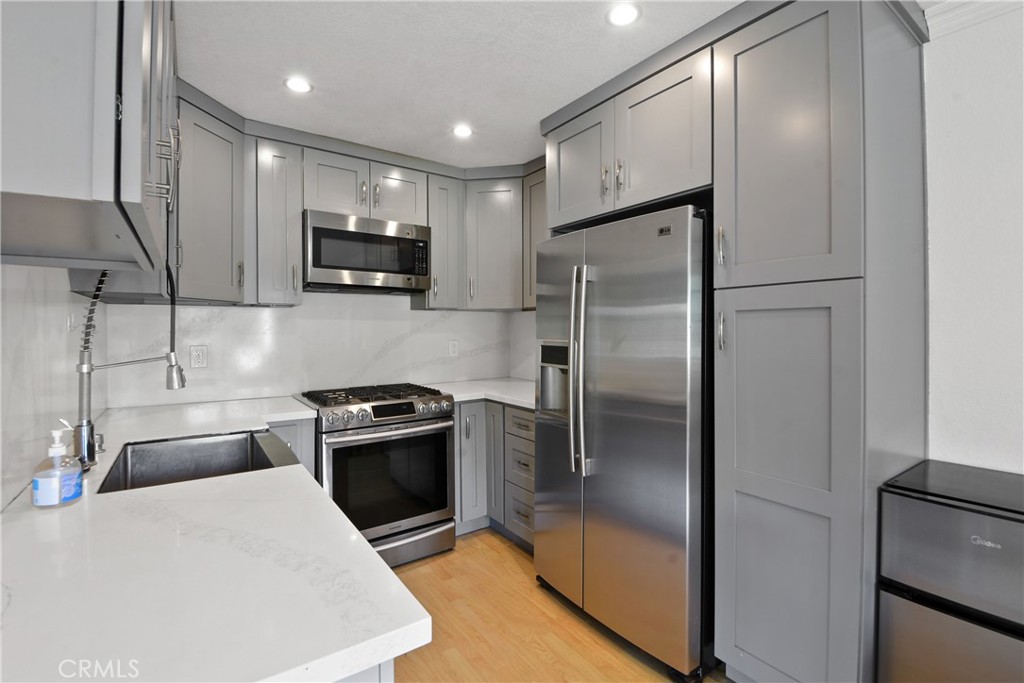 141 Oxford Property Photo 10