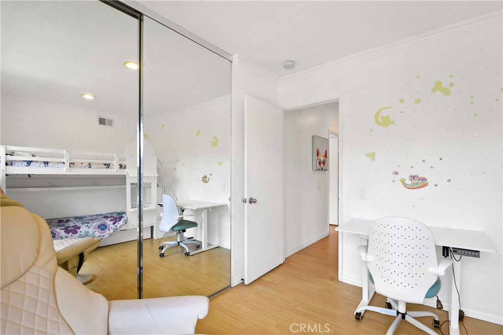 141 Oxford Property Photo 18