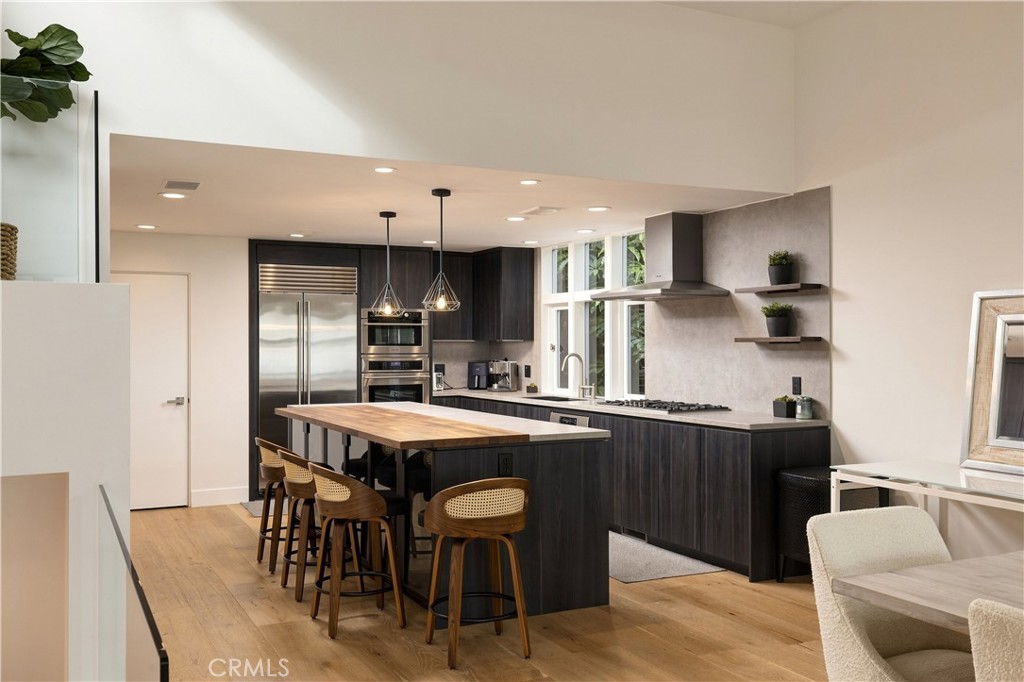 1061 Skyline Property Photo 8
