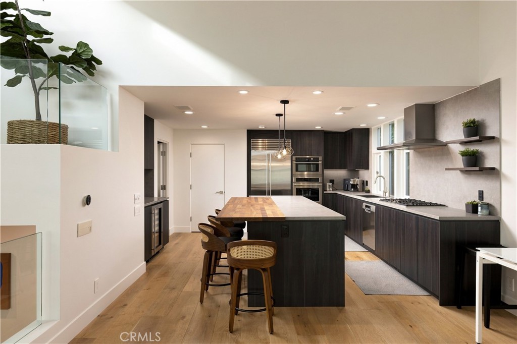 1061 Skyline Property Photo 9