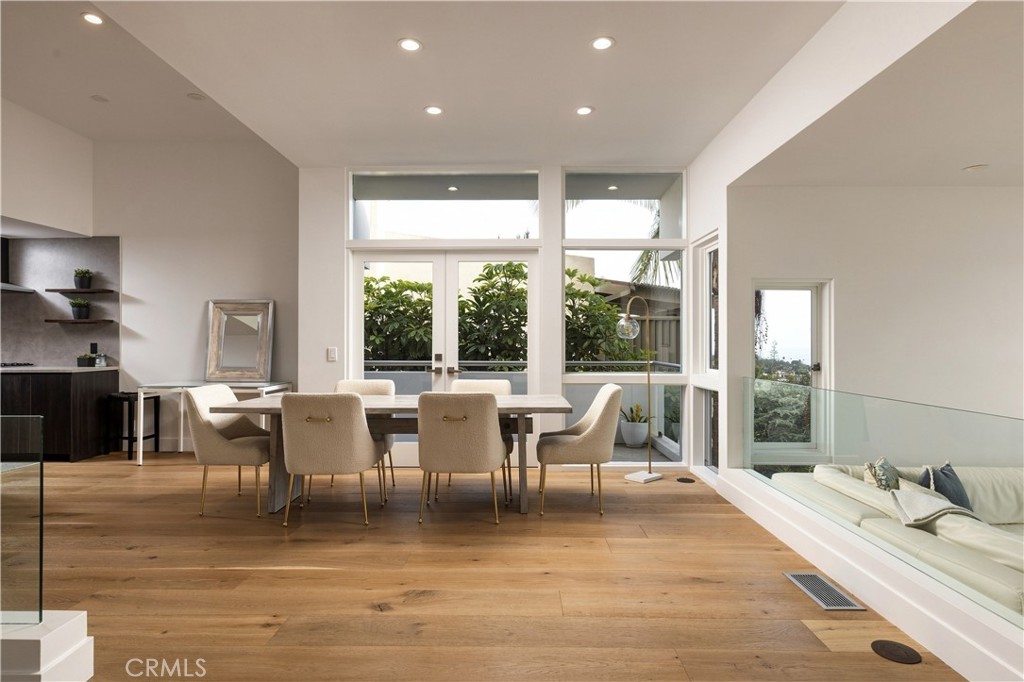 1061 Skyline Property Photo 11