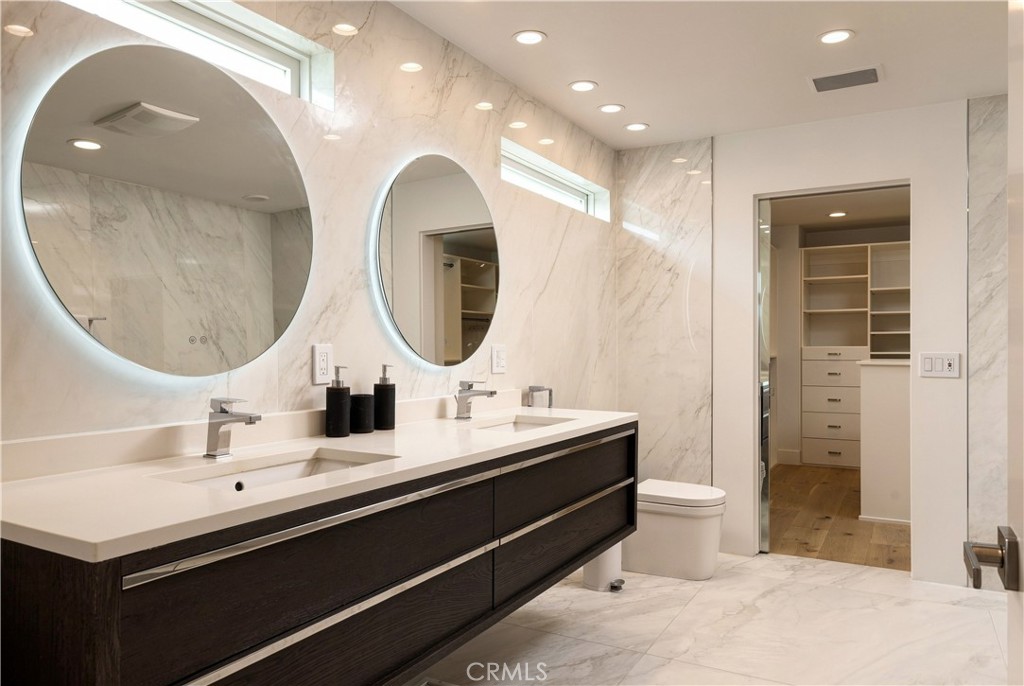 1061 Skyline Property Photo 22