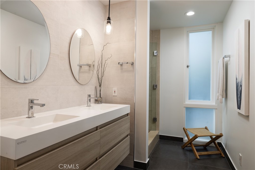 1061 Skyline Property Photo 31
